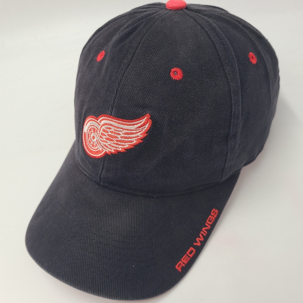Vintage Detroit Red Wings Hat Adjustable (Fits Small) CCM Black Red NHL Hockey